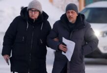 Адвоката Василия Дубкова, защищавшего Алексея Навального, задержали в Москве