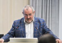 Борис Надеждин сложил депутатские полномочия