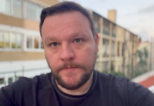 Российские представители журналистики, эстрады, кино и оппозиционных движений записали обращения с требованием выдать родным тело Алексея Навального