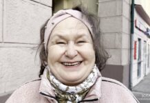 «С пеленок приучили, что Владимир Владимирович наш президент» — опрос в Москве о 87% у Путина