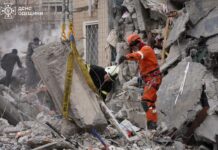 Семь человек погибли в результате атаки дрона в Одессе, в том числе малолетний ребенок, утверждают местные власти