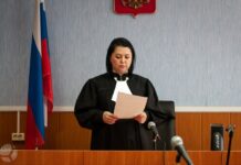 «Прекратить в связи со смертью административного истца» — суд закрыл иски Алексея Навального