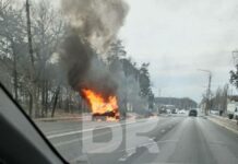 «Передо мной только что машина взорвалась! „Градами“ опять обстреляли» — на выезде из Белгорода взорвался автомобиль