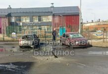 В Белгороде снаряд упал парковку у детского садика. Повреждены несколько автомобилей на улице Макаренко. Некоторые телеграм-каналы сообщают о попадании и в сам детский сад. В соседних домах ударной волной выбило окна