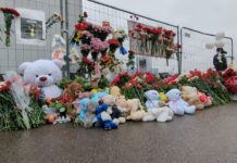 Мемориал у «Крокуса» в память о жертвах теракта