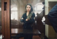 Антонину Фаворскую судят за пост о причастности сотрудников ИК-6 к смерти Алексея Навального