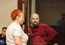 «Я бы поучаствовал в штурме бункера хуйла»: в суде Ростова огласили переписку в Telegram-чате между обвиняемыми в подготовке поджога военкомата в Ставрополе