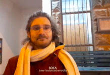 Пришедшие почтить память Алексея Навального заявили об избиениях со стороны сотрудников полиции