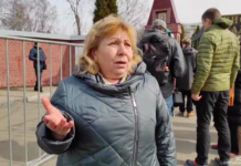 Люди на Борисовском кладбище — о том, зачем сегодня посетили могилу Навального