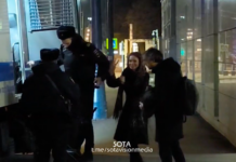 Корреспондентку SOTAvision Антонину Фаворскую увозят в ИВС по СВАО