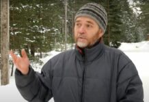 В Новгородской области обыск у активиста Андрея Староверова