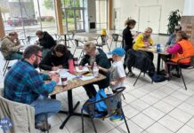 Активисты из Калифорнии провели вечер писем российским политзаключенным