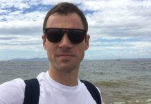 В Петербурге у журналистов «Фонтанки» идут обыски в рамках дела против Андрея Захарова, ранее работавшего в издании