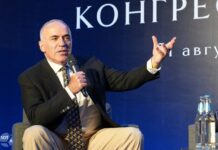 Сыктывкарский городской суд заочно арестовал политиков Гарри Каспарова и Геннадия Гудкова по статье о «создании террористического общества»