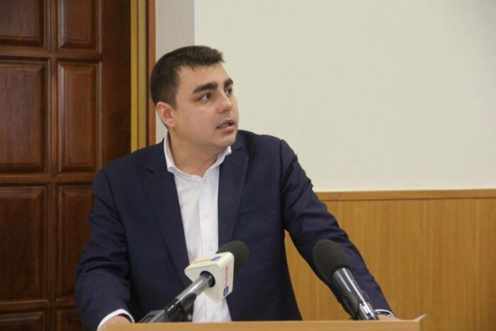 Артур Гузаиров