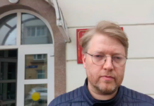 «Людей не могут сажать и преследовать за творчество». Николай Рыбаков выступил в защиту подсудимых по «театральному делу»