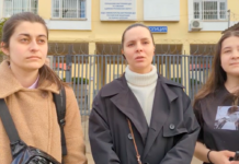 Наши журналисты помогли Антонине Фаворской подать заявление на сотрудников, которые ее задерживали