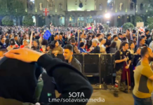 Митингующие в Грузии требуют встречи с премьер-министром страны