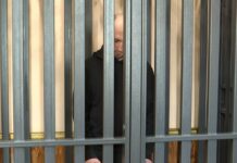 К 15 годам колонии приговорили антивоенного активиста из Хабаровска Ангела Николаева по делу о поджоге военкомата и «осквернении» Z-символики