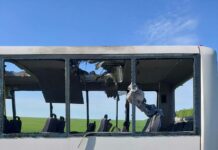 6 человек погибли и 35 пострадали в результате атаки беспилотников на два автобуса в Борисовском районе Белгородской области, сообщил губернатор Гладков