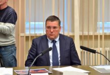 В Башкортостане задержали министра транспорта и дорожного хозяйства региона Александра Клебанова по подозрению в получении взятки в особо крупном размере