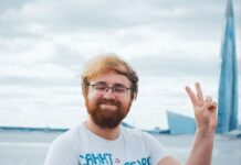 До 12 июня продлили арест студенту Денису Ерошину, обвиняемому в «оправдании терроризма» из-за репоста об акции протеста против мобилизации