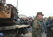 На Поклонной горе собрались вагнеровцы, жены мобилизованных и организованные группы студентов