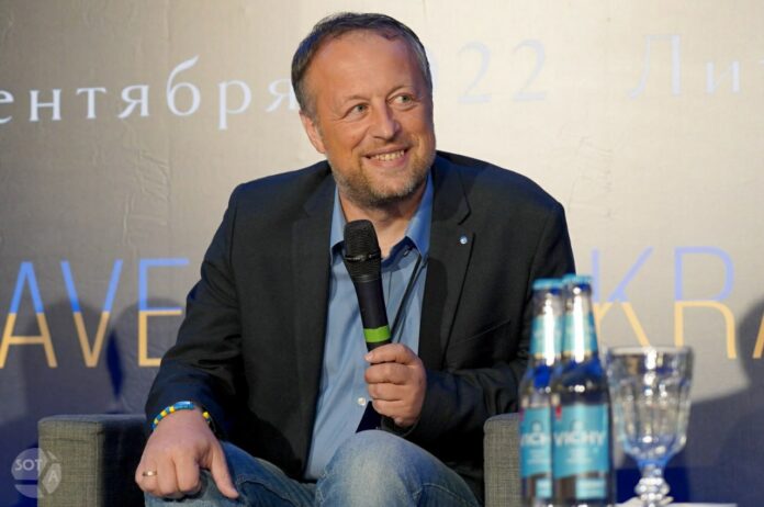 Константин Сонин