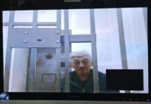 Суд оставил за правозащитником Олегом Орловым статус «иностранного агента»