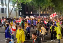 В Тбилиси протестующие против законопроекта об «иноагентах» вновь вышли к зданию парламента