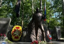 «Евгений Викторович — один из умнейших людей на Земле. Не думаем, что он мог погибнуть так просто», — соратники Евгения Пригожина о его смерти