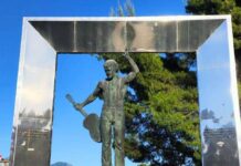 Акция памяти Алексея Навального в Черногории