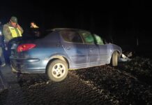 В Белгородской области российский танк протаранил автомобиль, убив водителя, и попытался скрыться с места ДТП