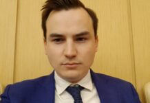 В Москве напали на главу АНО «Цифровые платформы» Арсения Щельцина. Его знакомый погиб