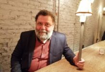 Издателя и владельца бара «Зинзивер» Дмитрия Ицковича оштрафовали на 150 тысяч рублей по статье о «дискредитации» армии