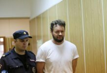 Поэт Вячеслав Малахов признал вину в дискредитации армии