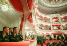 Власти хотят заставить театры, кинотеатры и музеи пускать к себе участников «СВО» и их семьи бесплатно