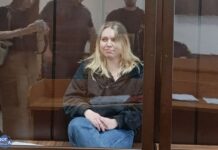 Суд назначил проведение психолого-психиатрической экспертизы москвичке, залившей бюллютени зеленкой