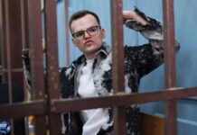 Артем Кригер обвиняется в совершении преступлений, предусмотренных 13 статьями УК РФ — ТАСС со ссылкой на суд