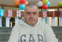 «Считаю, что всей своей жизнью и своими фильмами заслужил это звание», — режиссер Роман Качанов о присвоенном ему статусе «иноагента»