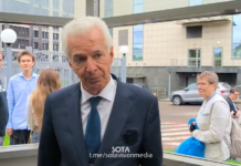 «Я не исключаю, что его могут из ПКТ начать переводить в ШИЗО, где он может быть помещен в еще более жесткие условия», — Михаил Бирюков о переводе Ильи Яшина на более строгие условия содержания в колонии