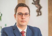 Власти Чехии запретили въезд в страну россиянам без биометрических паспортов