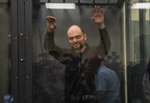 Адвоката Владимира Кара-Мурзы вновь не пустили к своему подзащитному. Неизвестно, что с ним