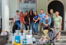 Мосгорсуд отменил штрафы зоозащитникам, устроившим акцию возле суда в Москве