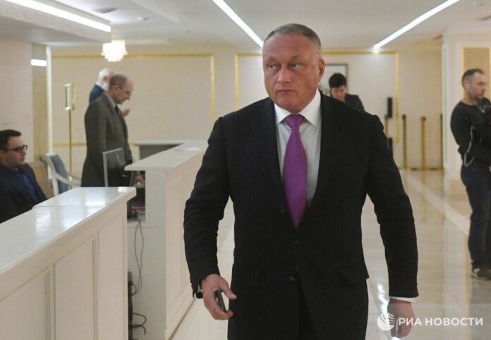 Дмитрий Савельев