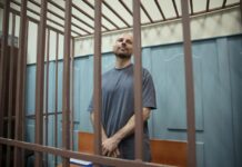 Суд по делу журналиста Сергея Карелина, которого обвиняют в участии в подготовке материалов для YouTube канала «Навальный LIVE».