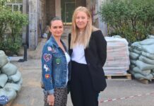 Суд оставил в силе штраф в 30 тысяч рублей жене мобилизованного Марии Андреевой из-за того, что она не донесла на себя как «иноагента»