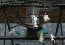 Со дня теракта в Беслане прошло 20 лет. Что случилось в школе в Северной Осетии и как сегодня вспоминают о трагедии