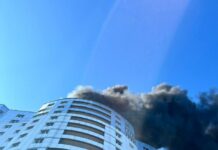 В Калининграде загорелся пентхаус 16-этажного дома. Пожару присвоили уровень повышенной сложности