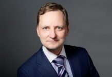 Преподаватель Бауманки Александр Нестеренко обвинил следствие в подрыве конституционного строя. Сегодня суд оставил его в СИЗО